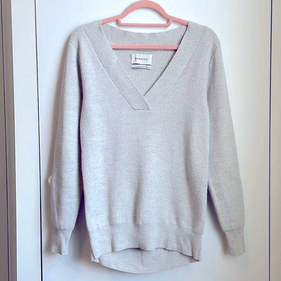 Aritzia Sweaters - ARITZIA Babaton merino wool v-neck sweater